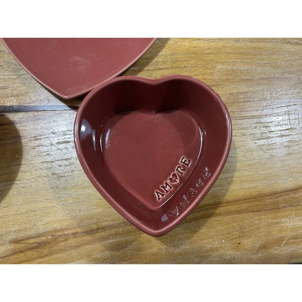 Williams Sonoma Ceramic Red Heart Ramekins & Dessert Plates Lot Of 4 Amore